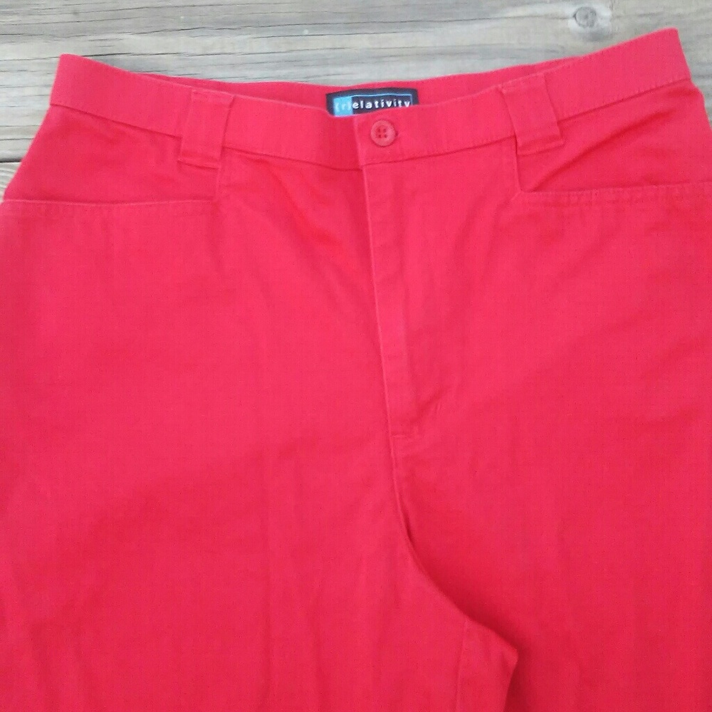 Relativity red crop capris - Picture 2 of 7